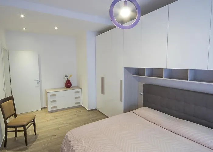 Lejlighed Azalea Stresa