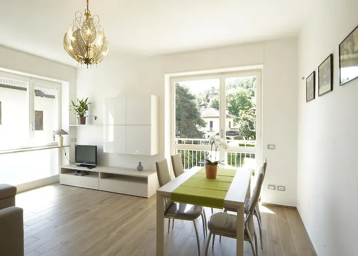 Lejlighed Azalea Stresa